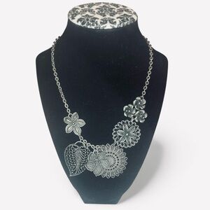 Premier Designs Botanical Flower Statement Necklace